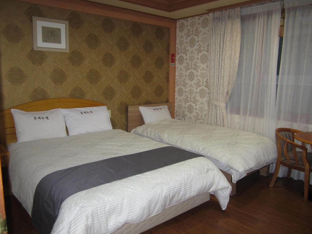 Jeju Olleh Hotel Oda fotoğraf
